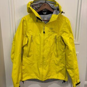 Arc'teryx Beta LT Goretex Women's Jacket Size Large